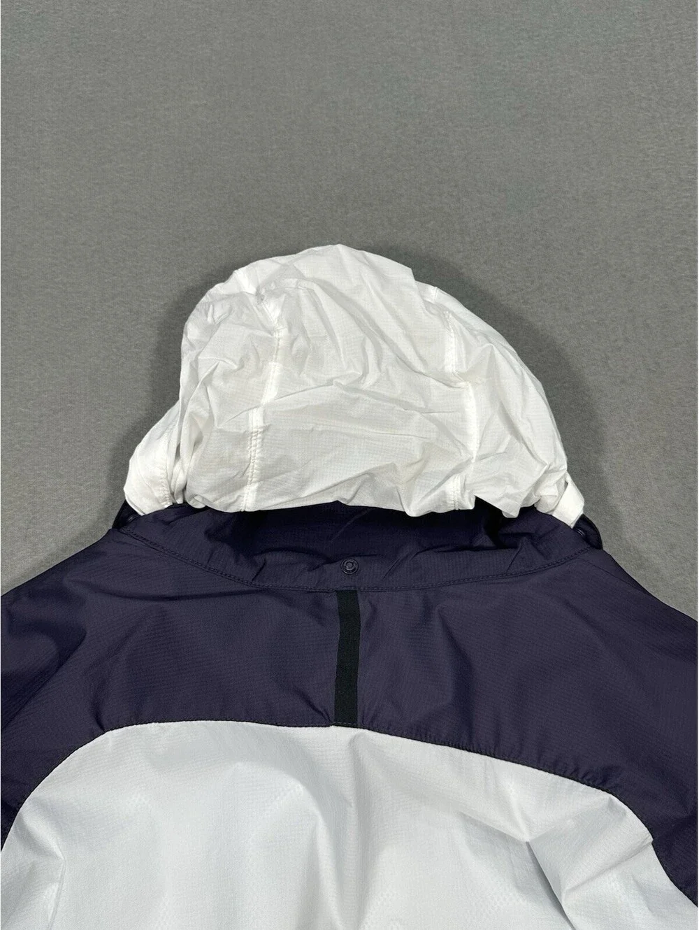 Nike Shield Men’s Windbreaker Jacket L Navy White Full Zip Hooded Lightweight